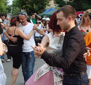 „Femei pe Mătăsari” ediția 2014 – care e mesajul din spatele festivalului?